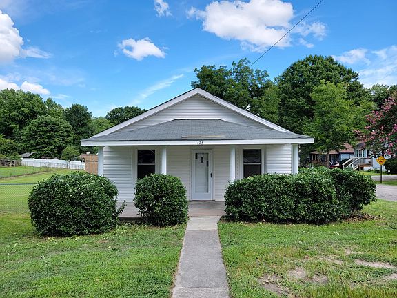 3rd image of 1425 Dinwiddie Ave