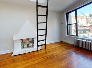 31 W 8th St #10-1, New York, NY 10011