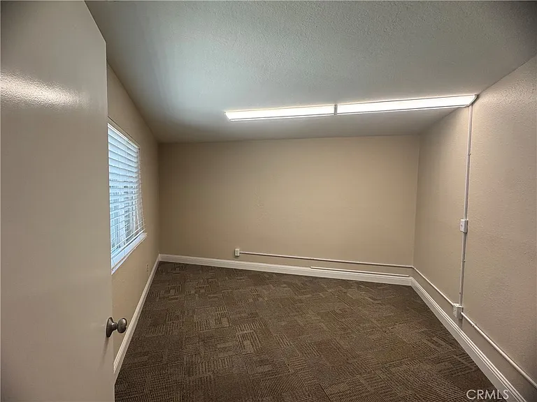 2100 Kennedy Ave — Photo 21