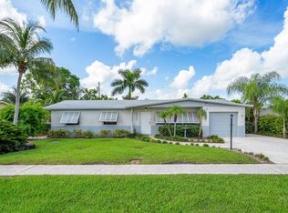 3422 Taconic Dr, West Palm Beach, FL 33406
