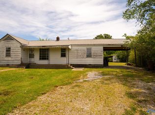 1616 Sparkman St NW, Hartselle, AL 35640