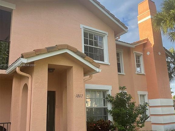 5th image of 1807 Belmont Ln #1807
