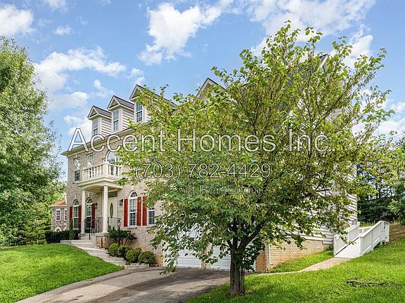 2nd image of 2983 Akron St