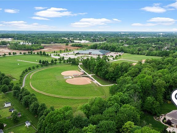 3rd image of 6424 Highland Green Dr
