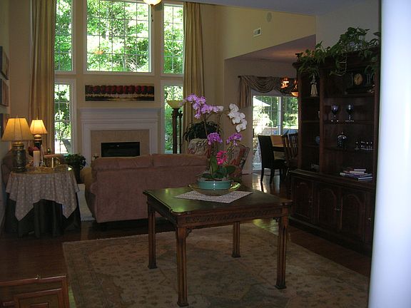 4th image of 5650 Villa Green Dr