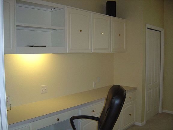 Den/third bedroom
