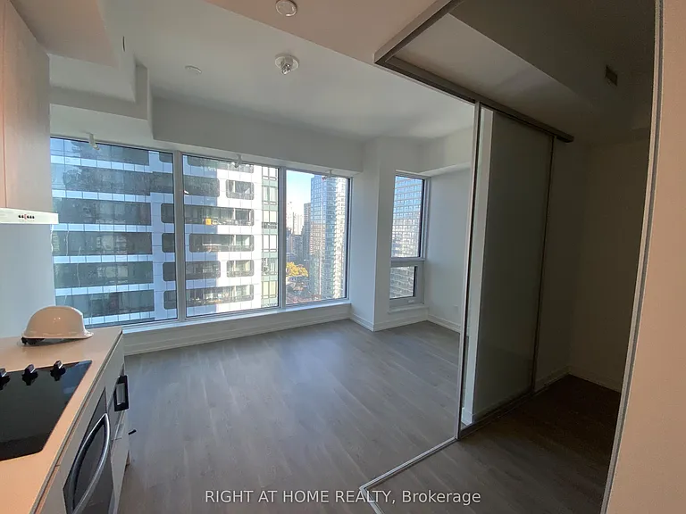 8 Wellesley St W #2606 — Photo 8