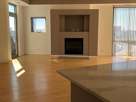GAS FIREPLACE