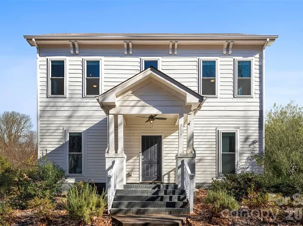 711 Parkside Terrace Ln, Charlotte, NC 28202