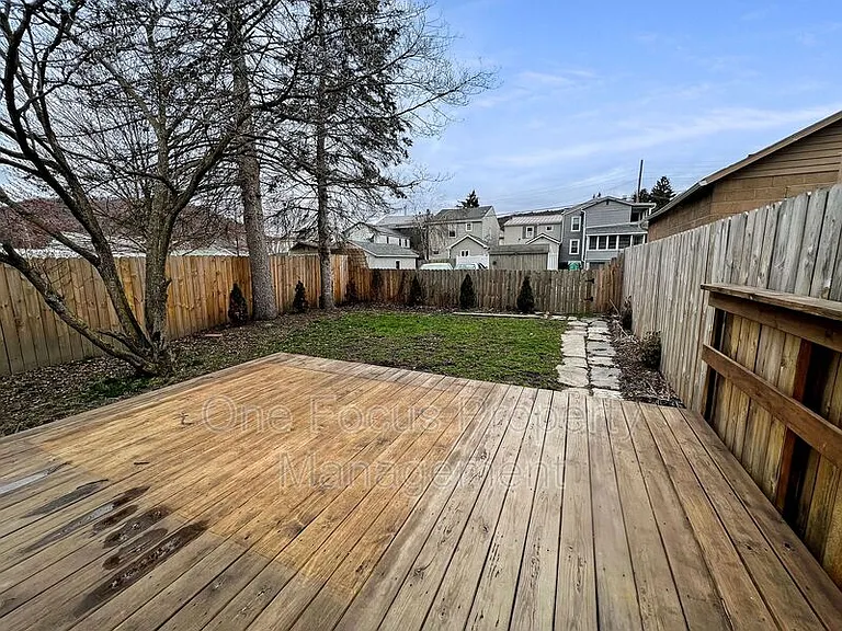 145 Center St — Photo 14