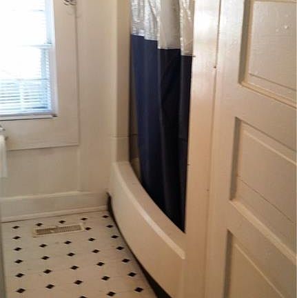 2nd image of 1444 W 41st St APT 1A