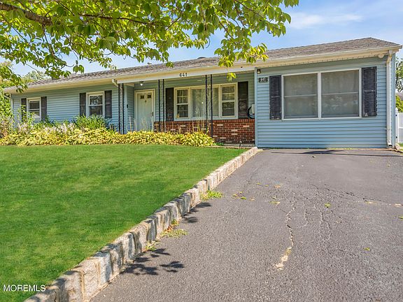 3rd image of 641 Texas Drive