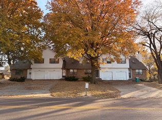10207 W 85th St #10207, Overland Park, KS 66212