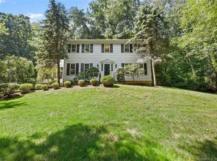 49 Fox Run Rd, Norwalk, CT 06850