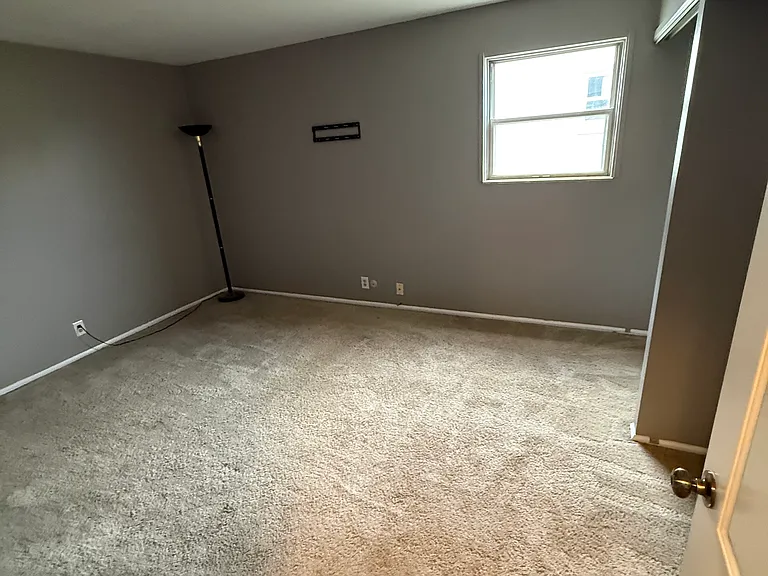 1616 W Saxon Dr — Photo 9