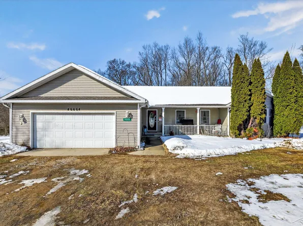 46664 County Road 374, Paw Paw, MI 49079