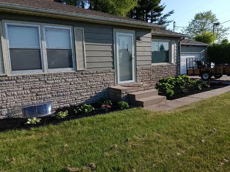 17306 Douglas Rd — Photo 4