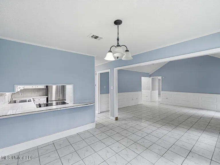 225 Walnut Ridge St — Photo 14