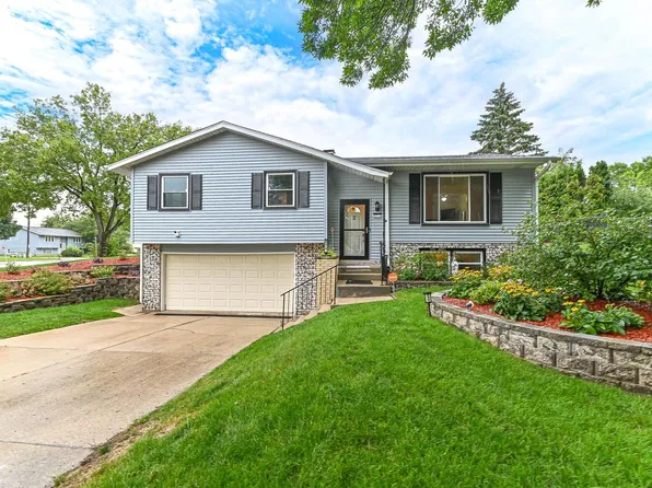 9014 W Dallas STREET, Milwaukee, WI 53224