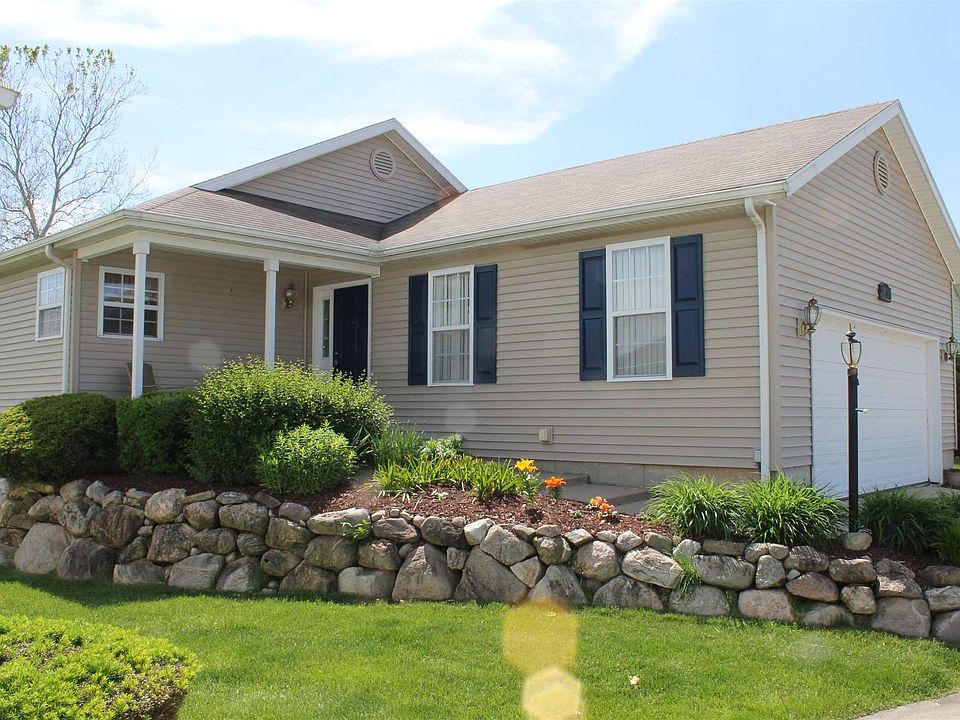 1st image of 1514 Blue Heron Way