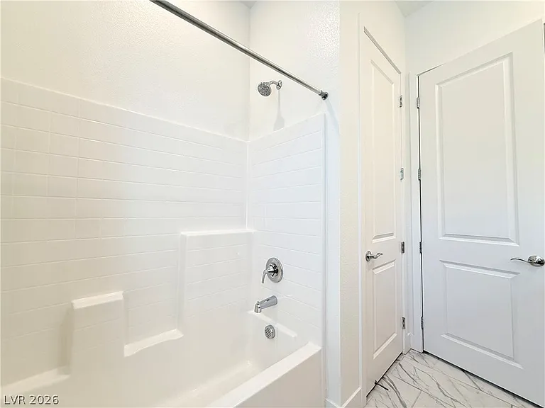 324 Agnew St — Photo 24