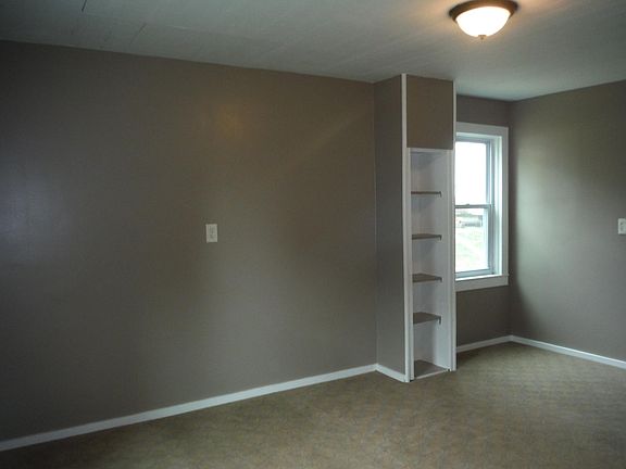 3rd image of 529 Terrace St