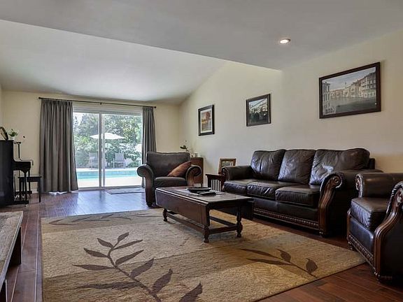 5th image of 13191 Whistler Ave