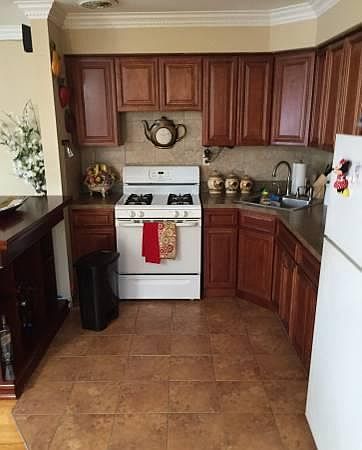 1st image of 25 Gabriel Dr