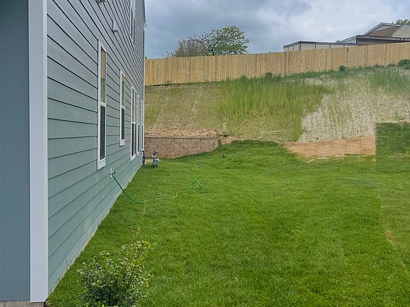 4th image of 4746 Loyola Way