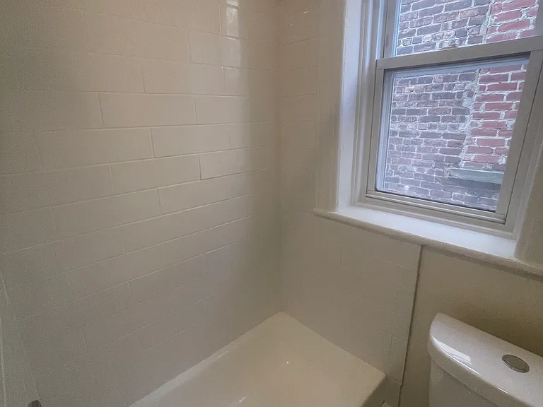 6 Webster Ave #5 — Photo 9