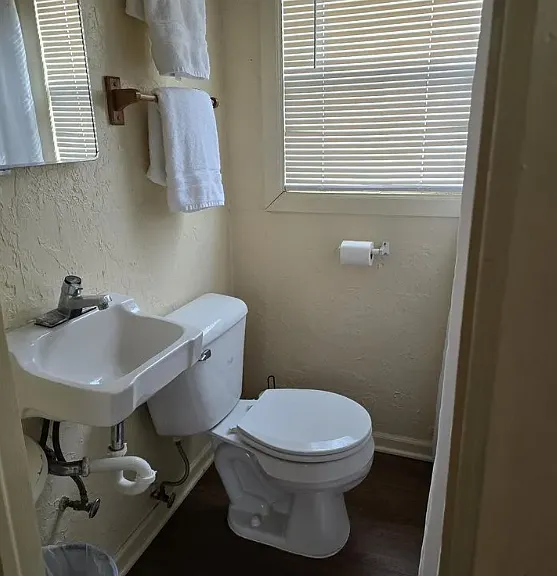 1412 NW Kingsbury Ave — Photo 7