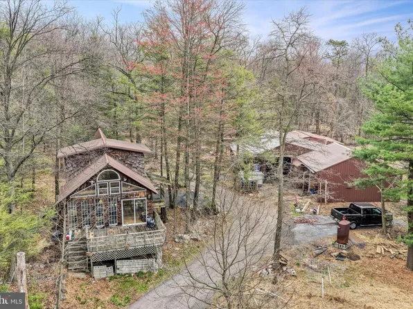 372 N Northkill Rd, Shartlesville, PA 19554