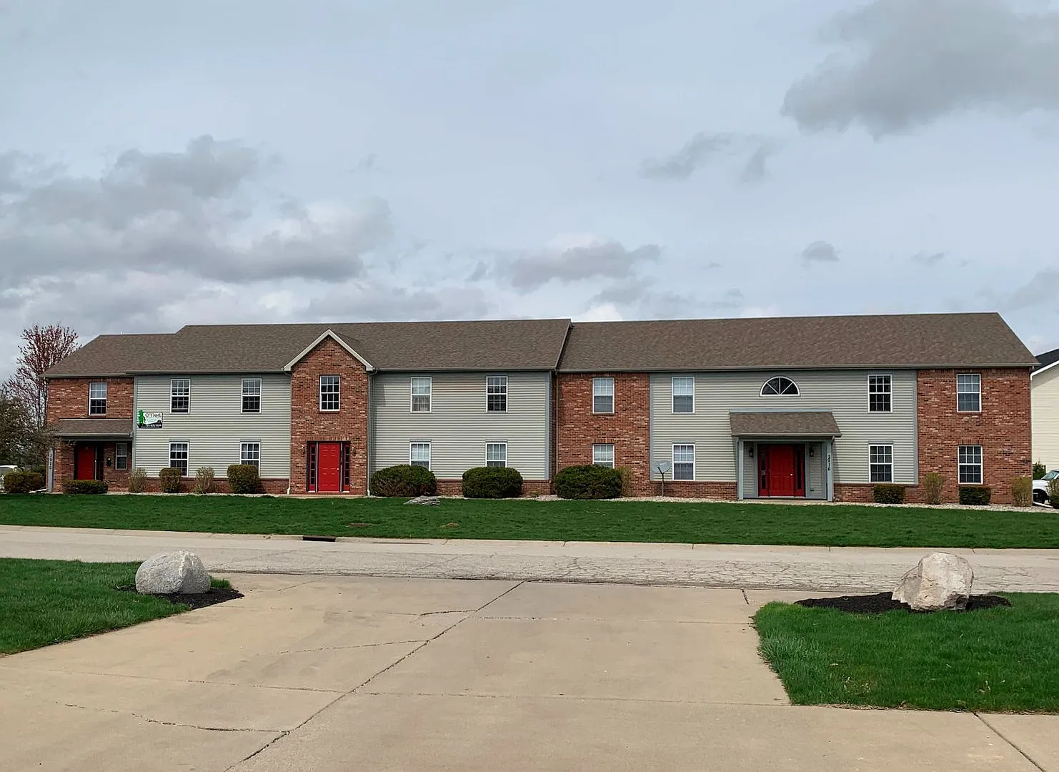 2912, 2916, 2918, 2920 Horizon Dr. — Photo 2