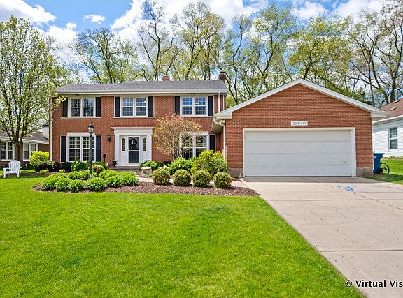 3rd image of 22W141 Glen Valley Dr