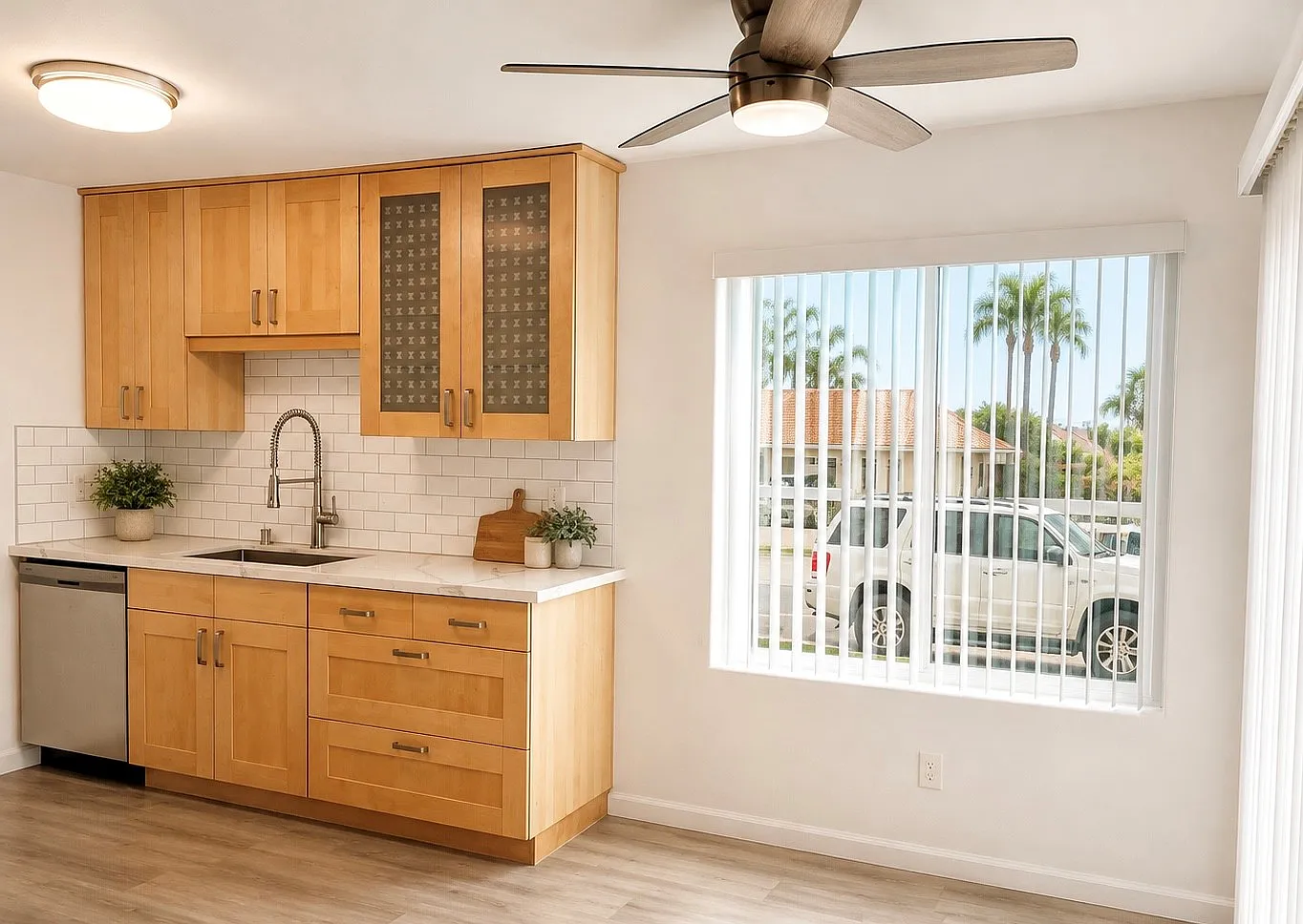 13255 Olive Tree Ln — Photo 2