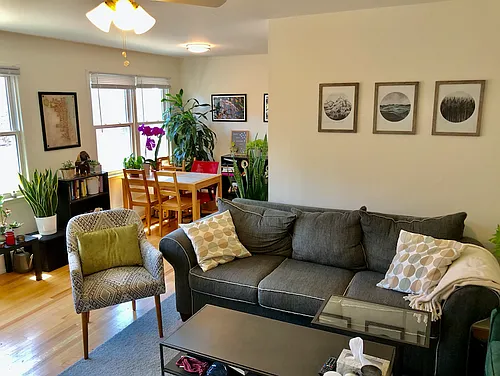 4544 N Wolcott Ave #8 Photo 1