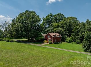 2097 Hermit Trl, Newton, NC 28658