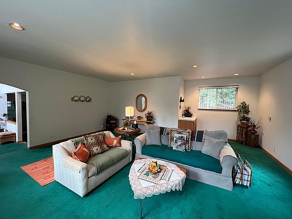 5th image of 132 Kings Way