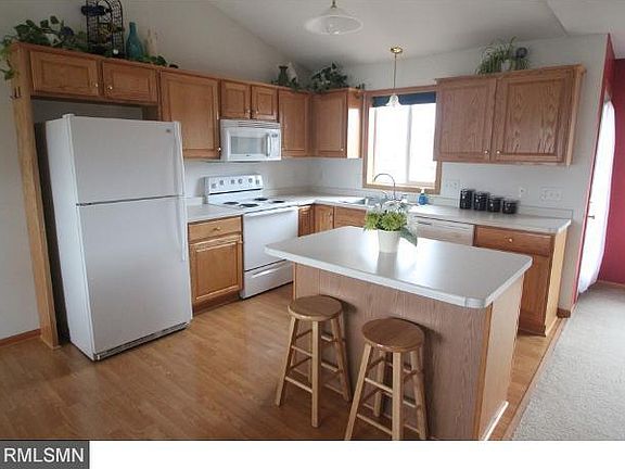 2nd image of 5547 Knollwood Dr