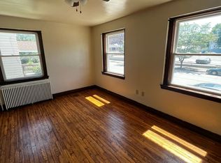 HM 1907 5th Ave/ 429 19th St, Rock Island, IL 61201