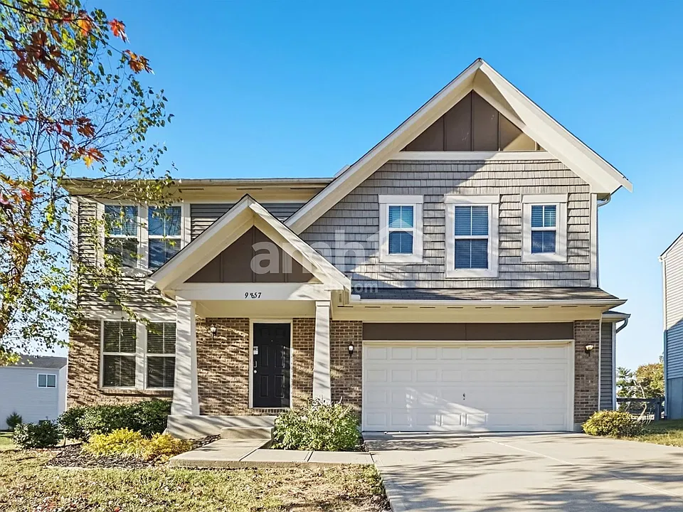 9857 Cedar Cv