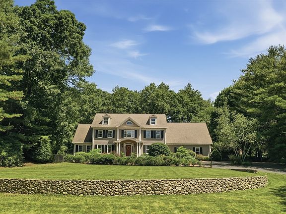 2nd image of 26 Mill Pond Cir