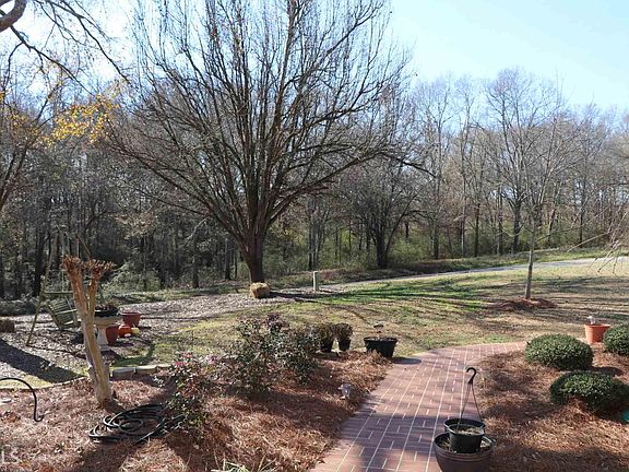 2nd image of 117 Deerfield Ln