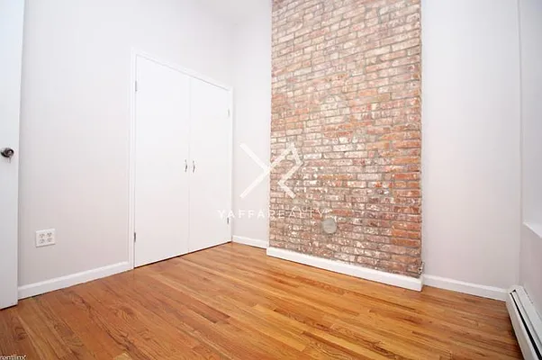 Rented by Yaffa Realty LLC | media 3