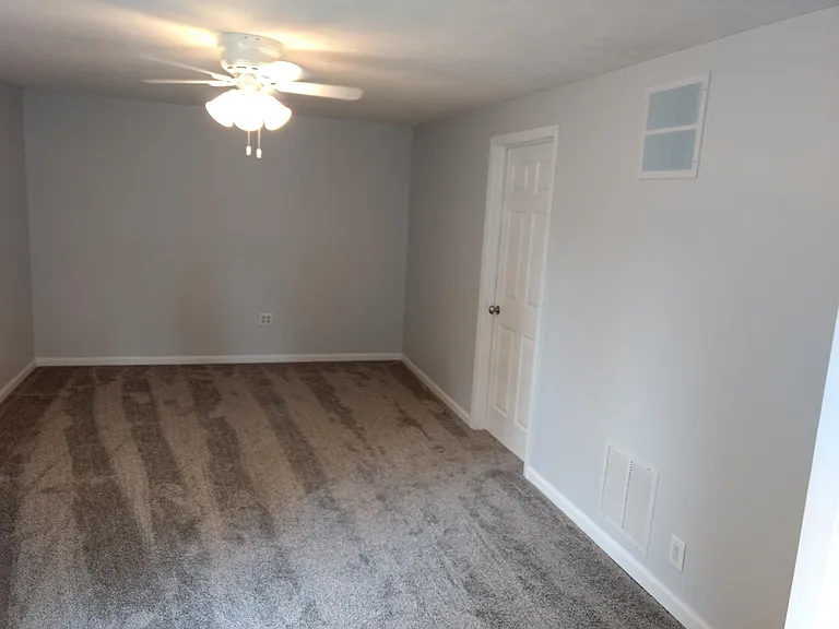 1031 Superior St #BASEMENT — Photo 8