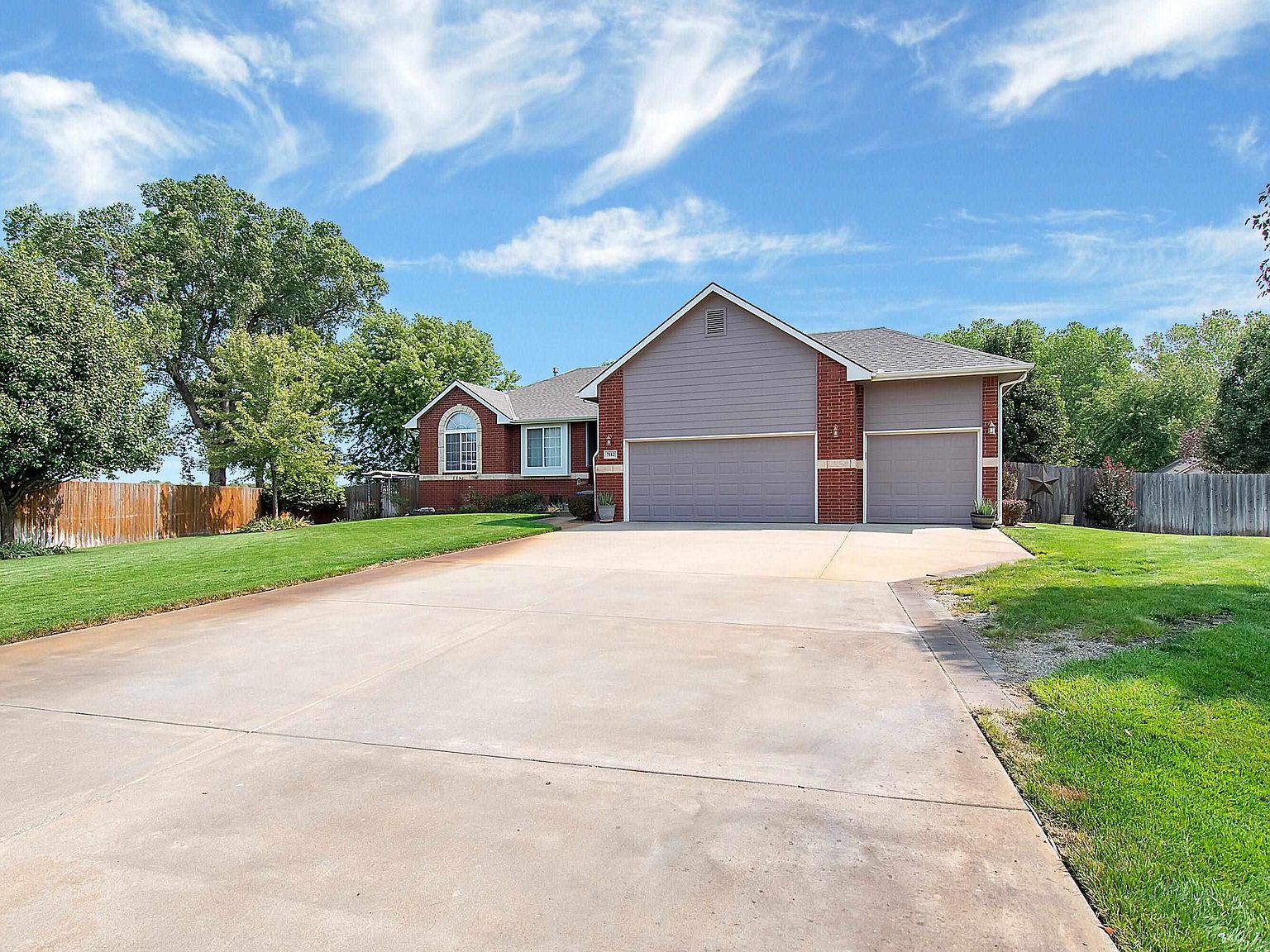 7112 S Kansas St, Haysville, KS 67060 Zillow