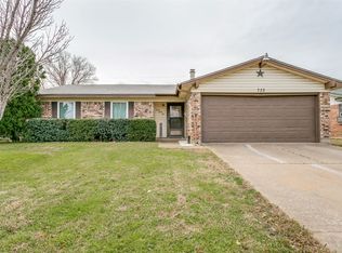 732 Bentwood Dr, Lewisville, TX 75067