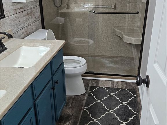 2nd image of 4800 Eagleview Dr Unit 211