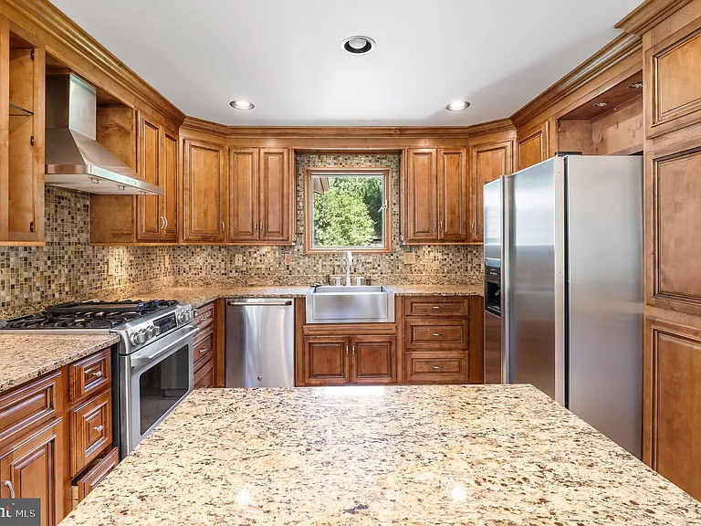 15729 Holly Grove Rd — Photo 13