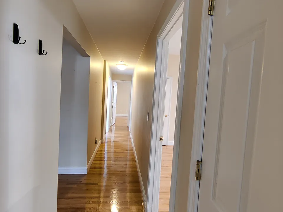 49 Saint Marys St #3